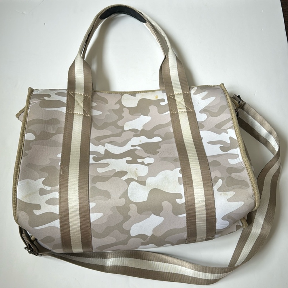 HAUTE SHORE Bag & Pouch Isla Sahara Neoprene Tote Camouflage Stripe Shoulder